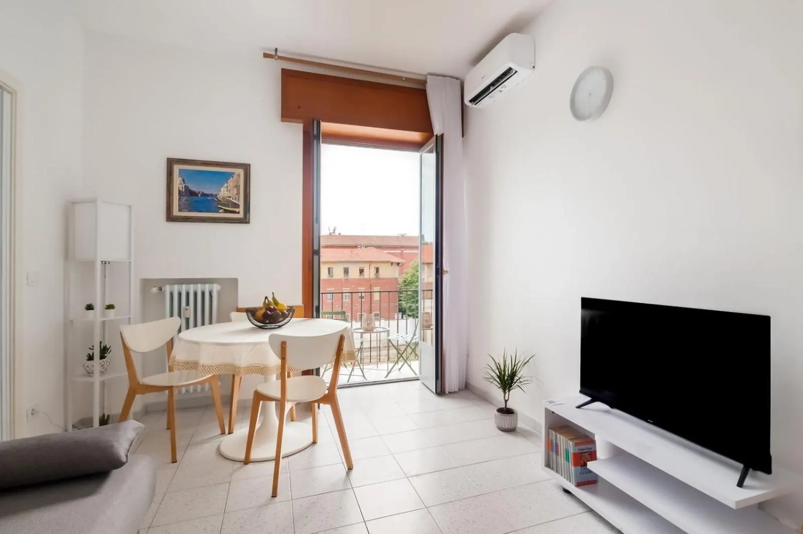Myhome Milano 0*,